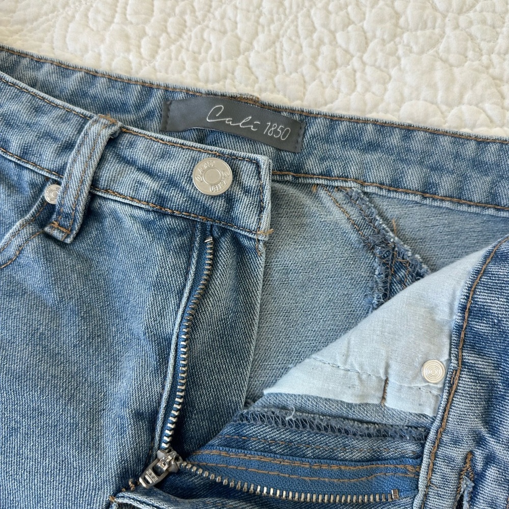 Star Patterned Blue Denim Shorts - Picture 6 of 7